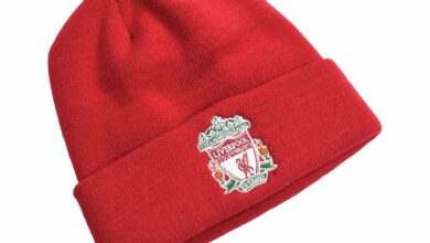 Liverpool FC Classic Crest Beanie Hat