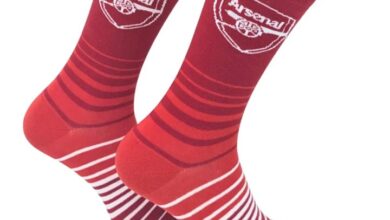 Arsenal FC Crest and Stripes Socks - Size 7 - 11